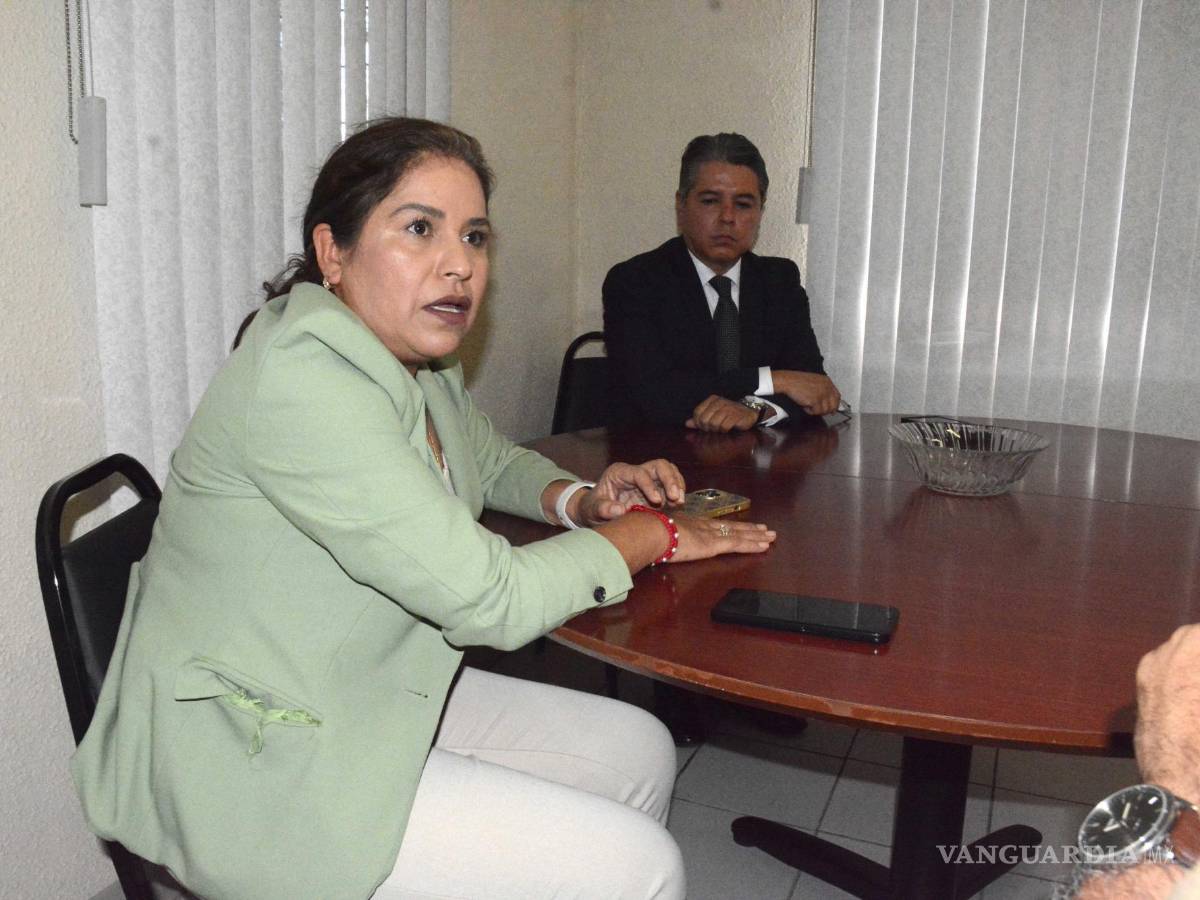 $!Silverio Hernández, delegado de Segob en Coahuila, escuchó las peticiones de Escalera.
