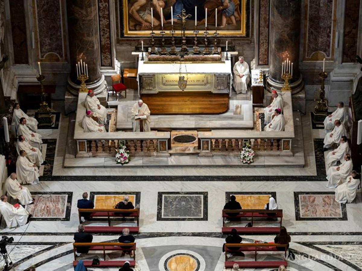 $!Así celebran el centenario del nacimiento de Juan Pablo II en tiempos del coronavirus (fotos)