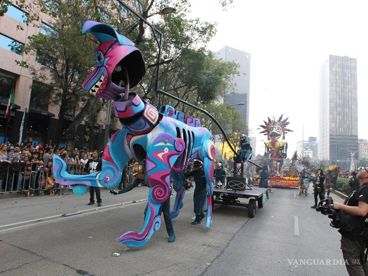 $!Los muertos toman calles de la Ciudad de México en un macrodesfile (fotos)