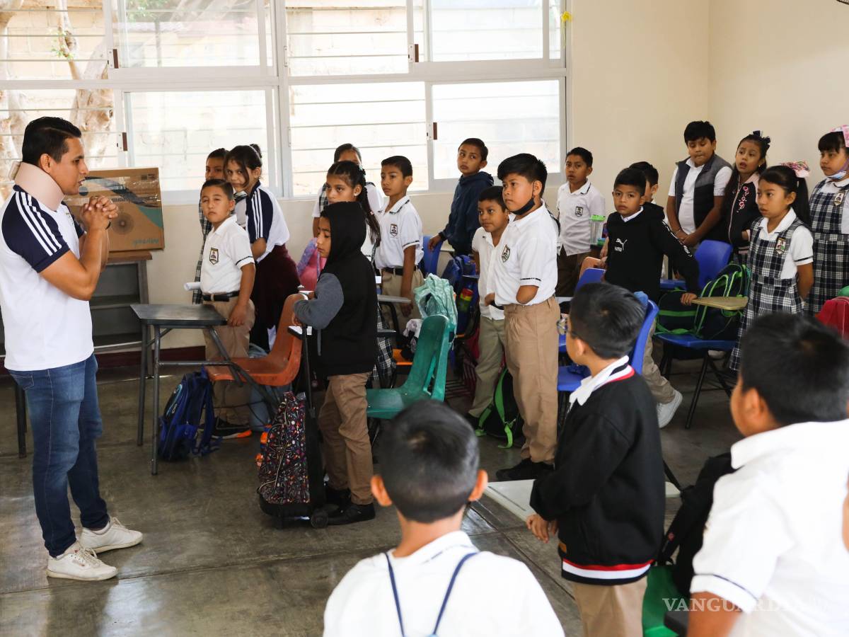 $!Cada año, el 15 de mayo se celebra el Día del Maestro en México, una fecha especial para reconocer a quienes dedican su vida a enseñar.