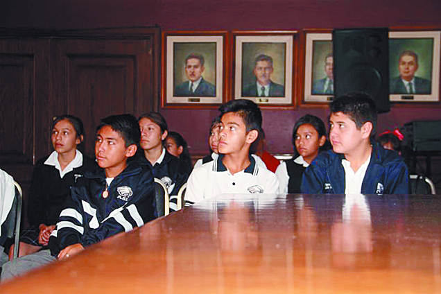 $!Invitan a niños de Saltillo a conocer la Presidencia Municipal