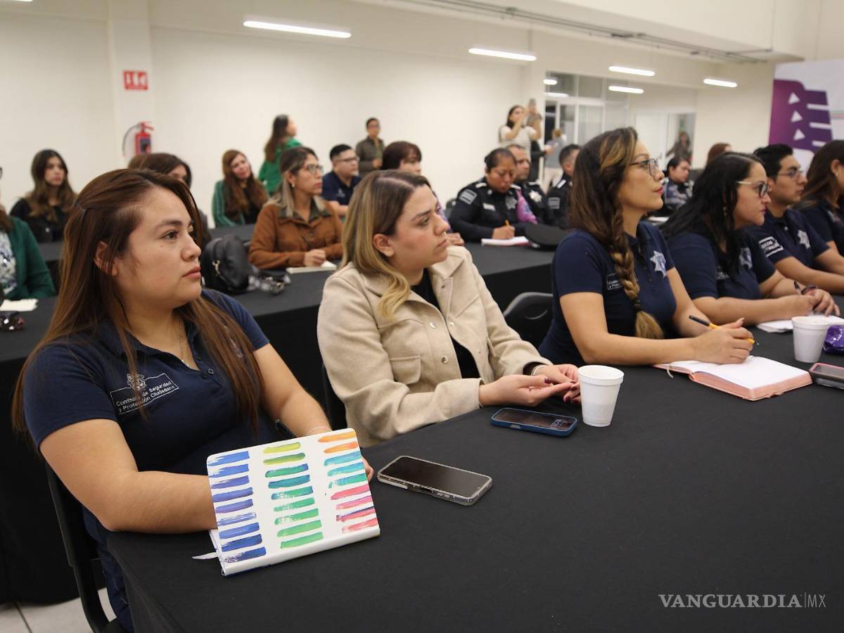 $!Vanessa Fernández Tonone destacó la importancia de la capacitación continua para mejorar la atención a la ciudadanía.
