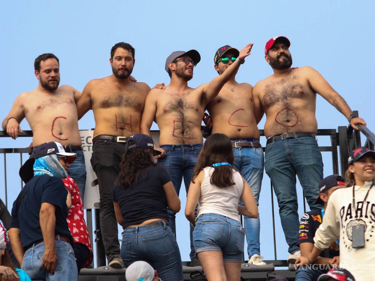 $!La afición mexicana se volcó a apoyar a Sergio Checo Pérez en la segunda práctica de la jornada en Autódromo Hermanos Rodríguez.