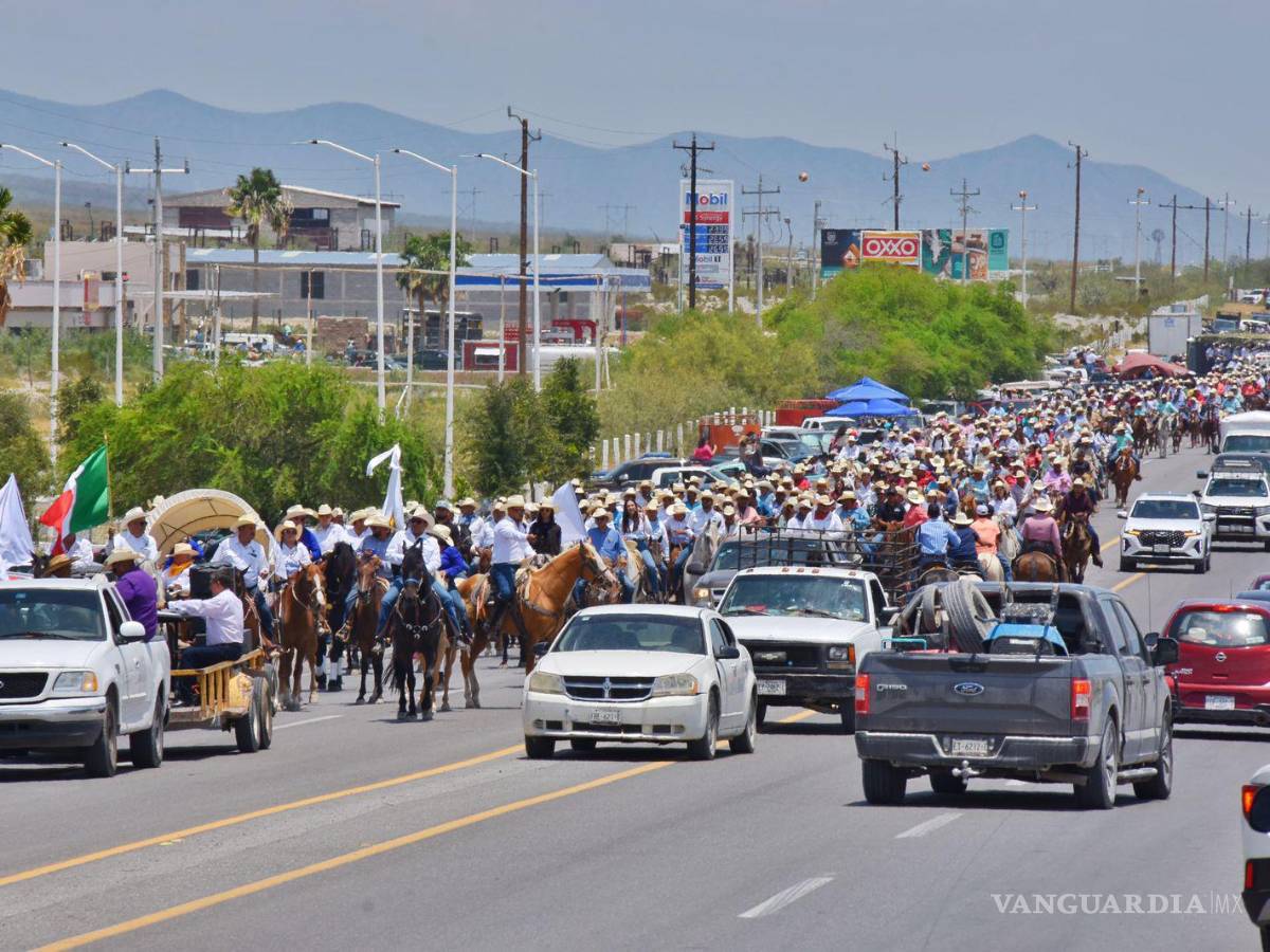 $!Cientos de jinetes de todo el Estado participaron en la tadicional cabalgata.