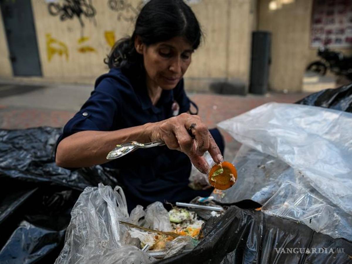 $!En Caracas salen a las calles a buscar la comida que no hay en casa