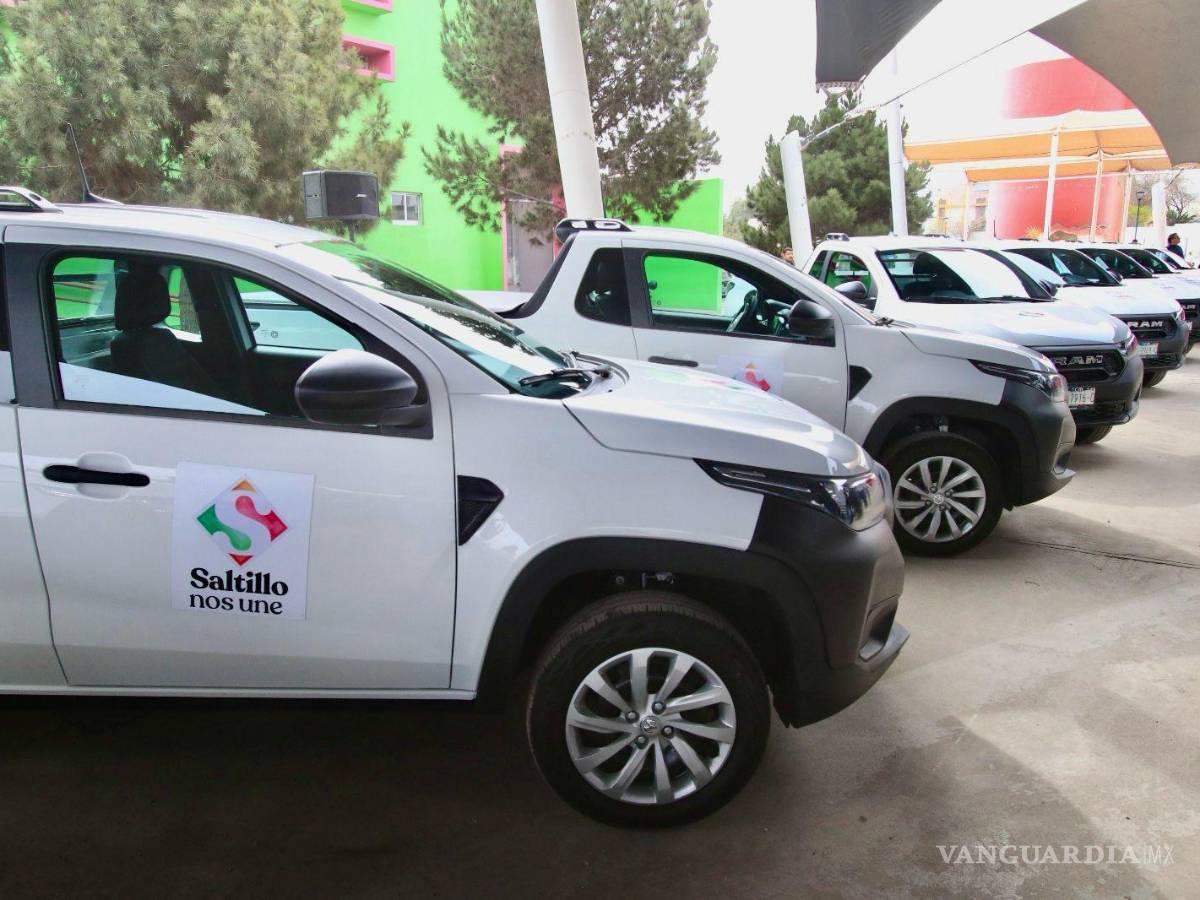 $!Son 10 vehículos Attitude, además de 10 camionetas Ram 700 y un autobús.