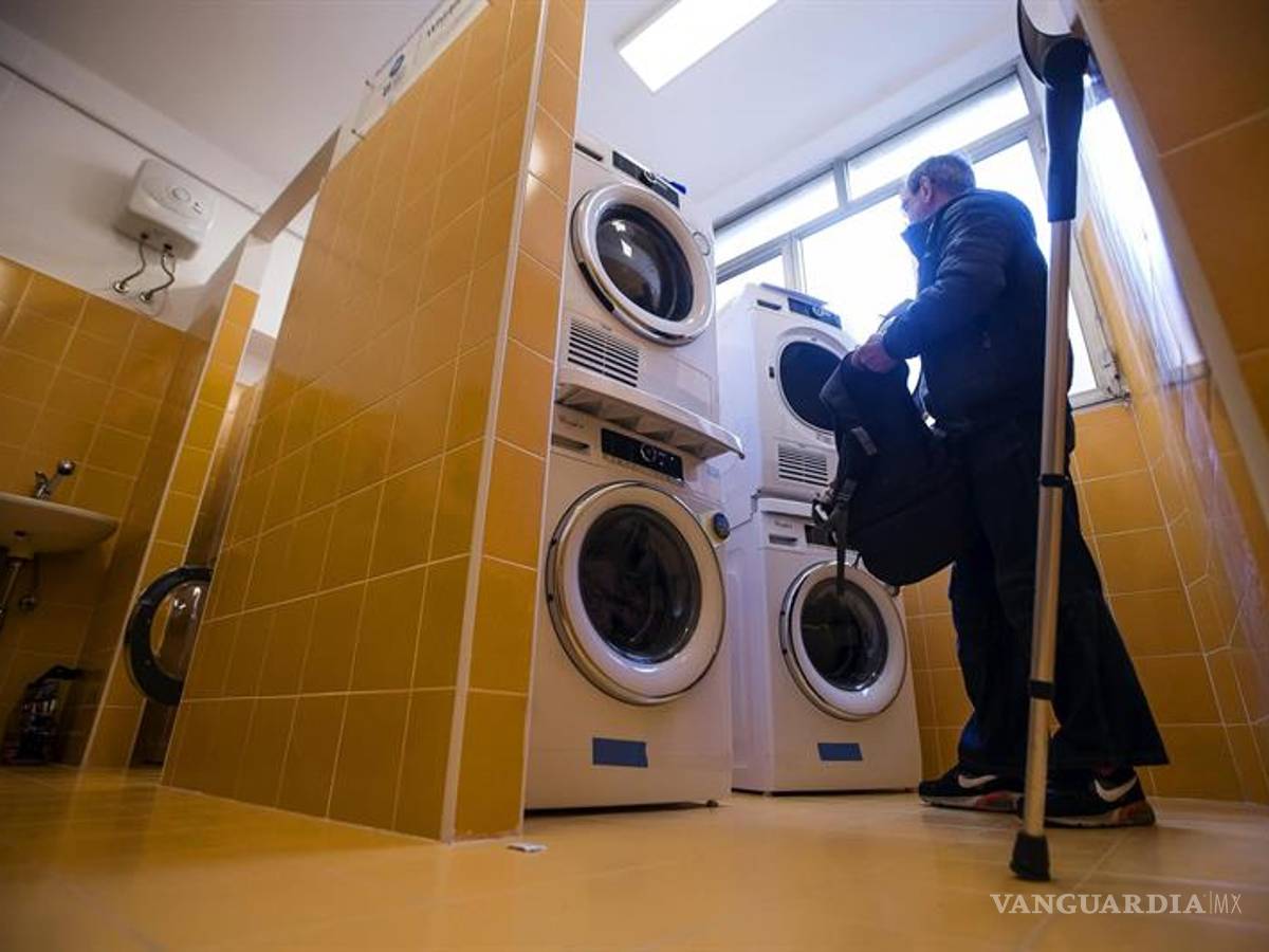 $!La "lavandería del papa" comienza a funcionar en Roma