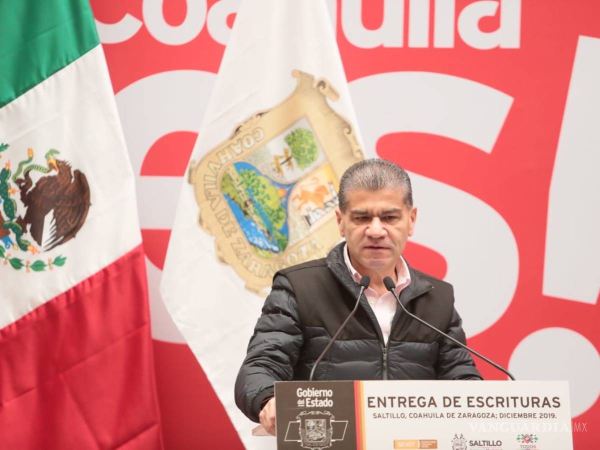 $!Entrega Riquelme la escritura 4 mil 521 del 2019