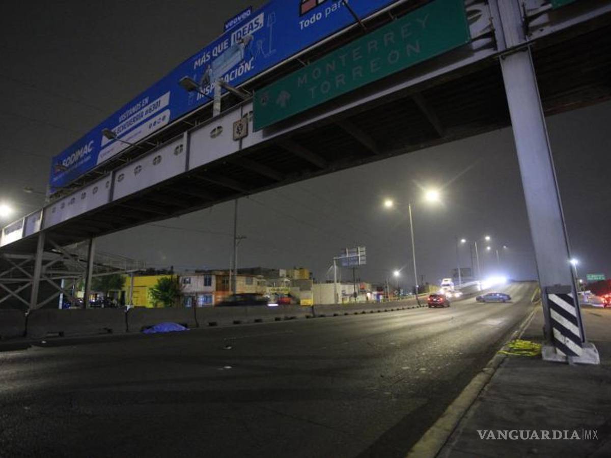 $!El hombre pudo haber evitado el accidente al usar el puente peatonal.