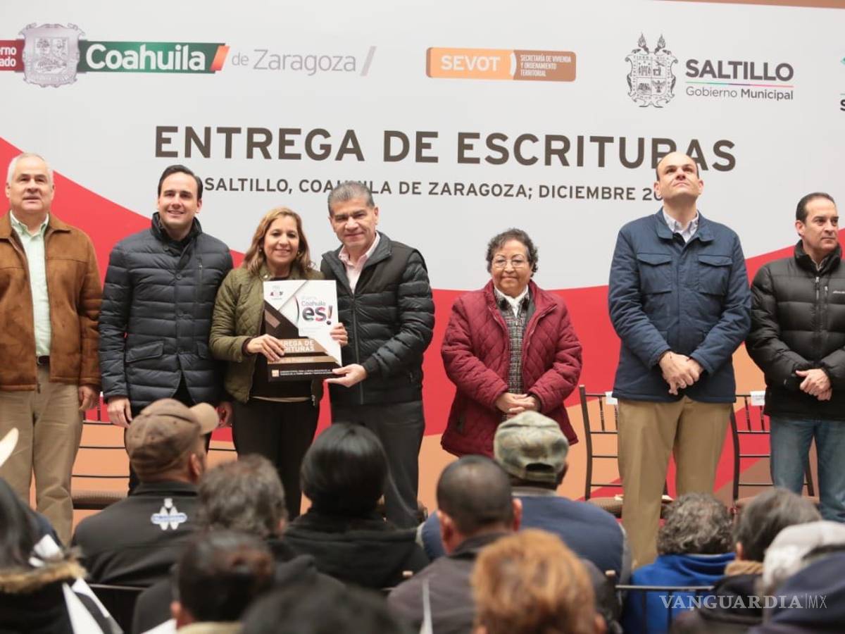 $!Entrega Riquelme la escritura 4 mil 521 del 2019