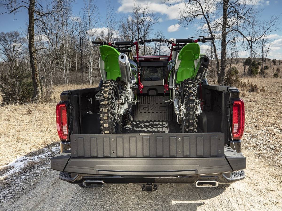 $!GMC CarbonPro, versiones especiales para pickups premium