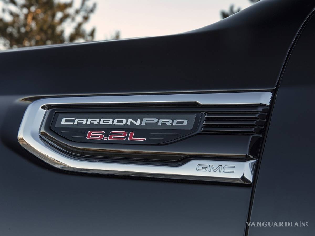 $!GMC CarbonPro, versiones especiales para pickups premium