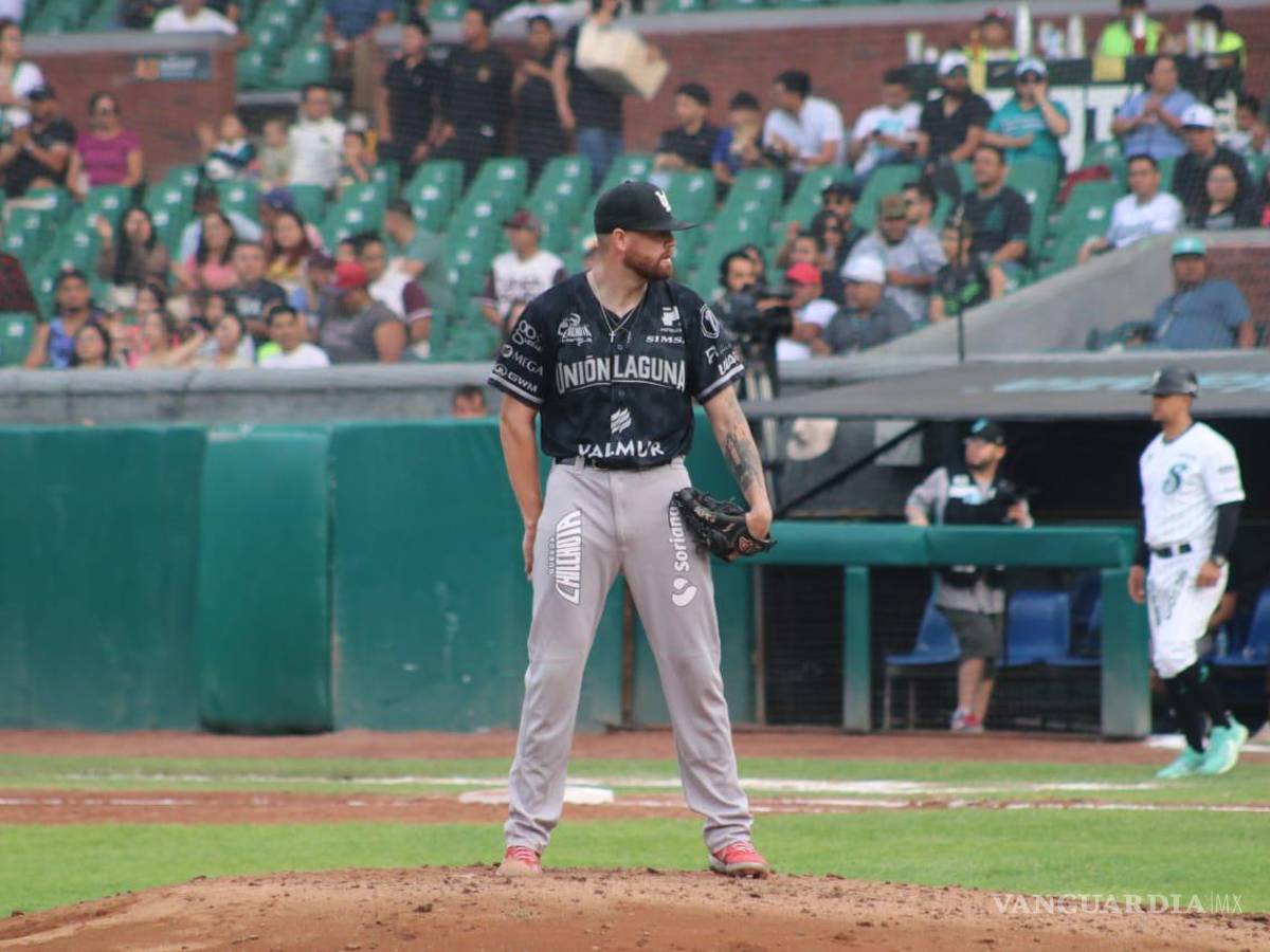 $!Los Saraperos de Saltillo no pudieron regresar nunca en el primer partido de la doble cartelera de este sábado en el Madero ante los Algodoneros de Unión Laguna.
