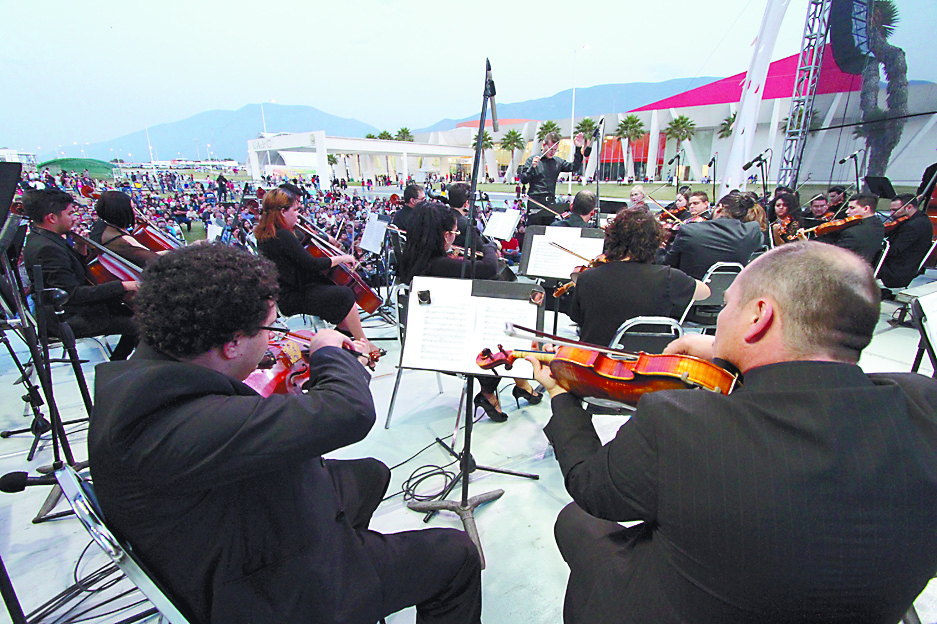 $!Una serenata sinfónica para mamá