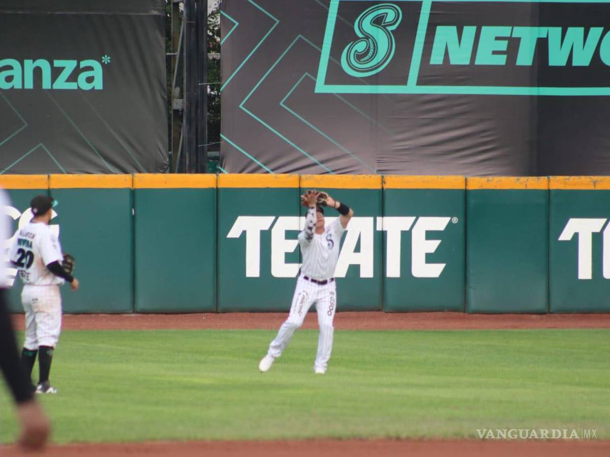 $!Los Saraperos de Saltillo no pudieron regresar nunca en el primer partido de la doble cartelera de este sábado en el Madero ante los Algodoneros de Unión Laguna.