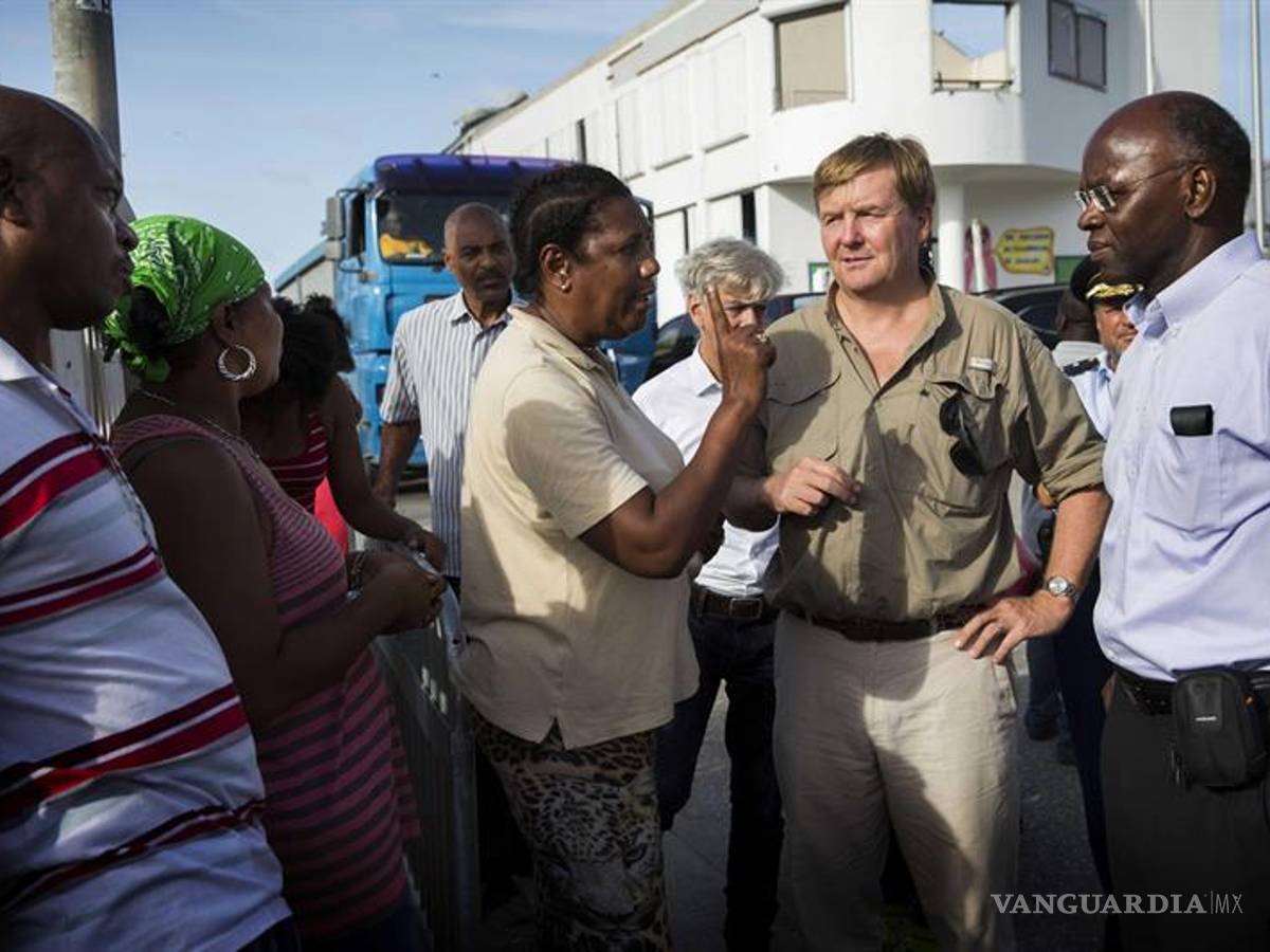 $!Destrucción en San Martin es "peor que una zona de guerra" según rey holandés