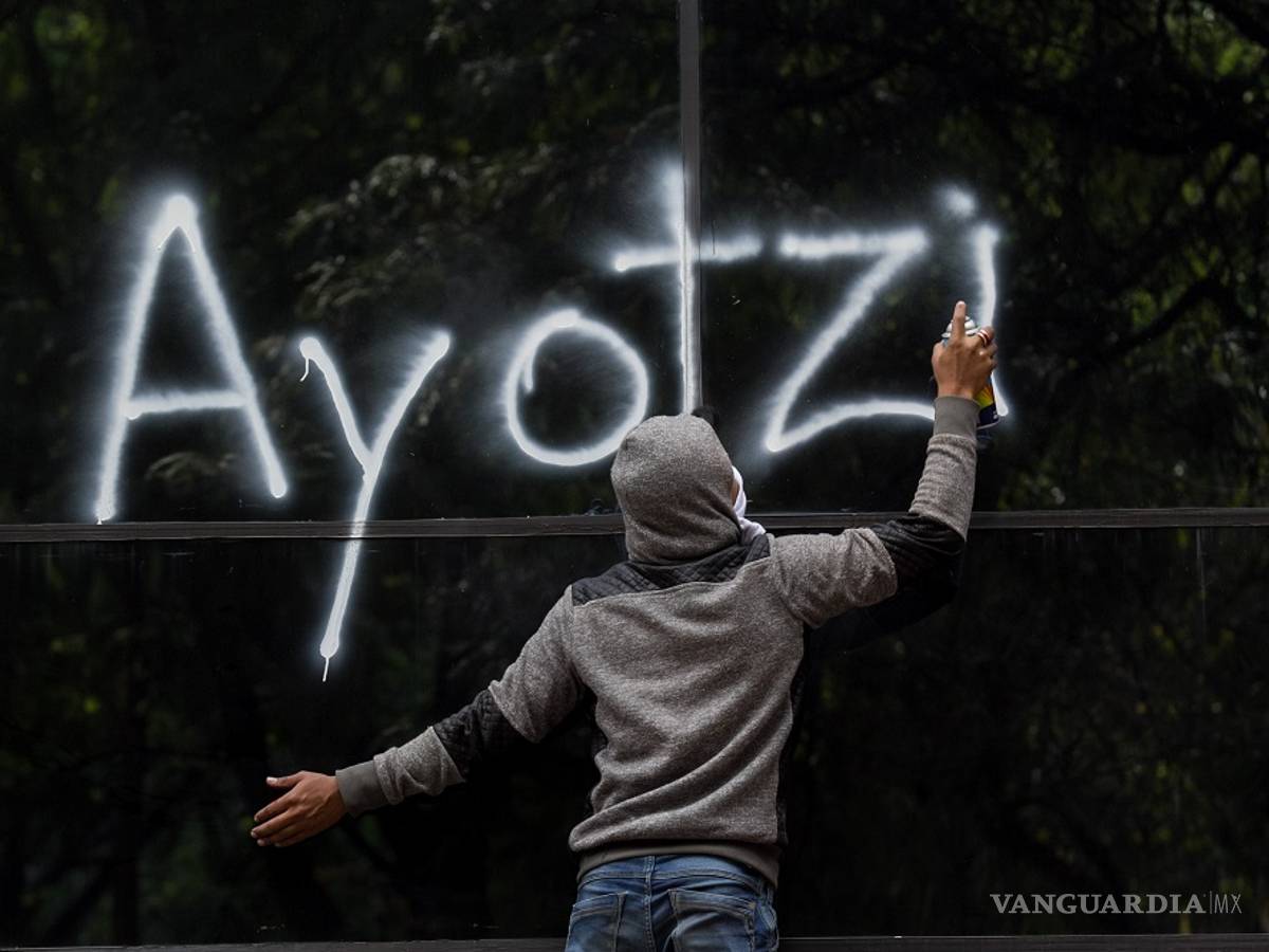 $!Artista chino Ai Weiwei se reúne con padres de los 43