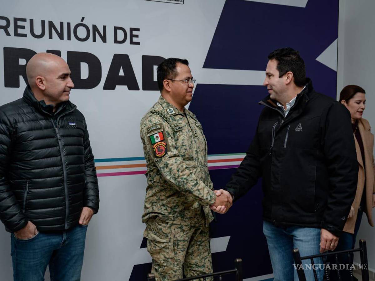 $!Javier Díaz (Der) destacó la coordinación con los tres niveles de gobierno.