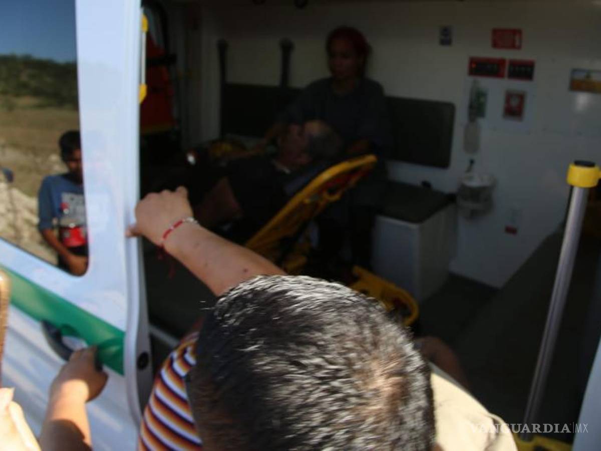 $!Una tercera persona que había quedado atrapada fue rescatada.