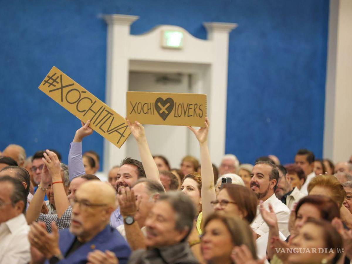 $!Con sus recorridos, Xóchitl ha reunido diversos seguidores, quienes han convocado hasta una marcha para defenderla de los dichos de AMLO.