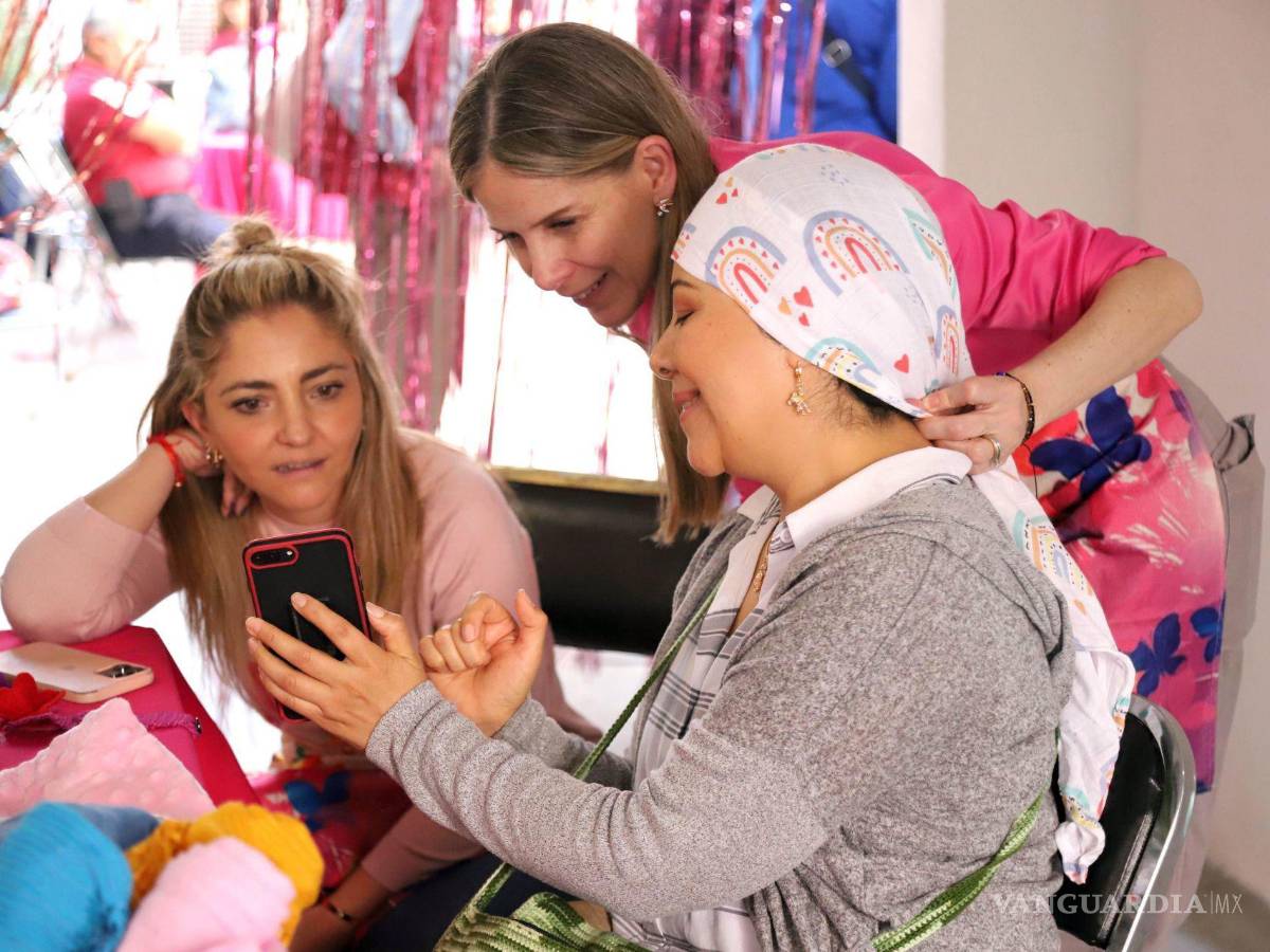 $!El IMSS a través de la Coordinación de Atención Oncológica, inició el programa de acompañamiento “Teje tus alas” para pacientes con cáncer de mama.