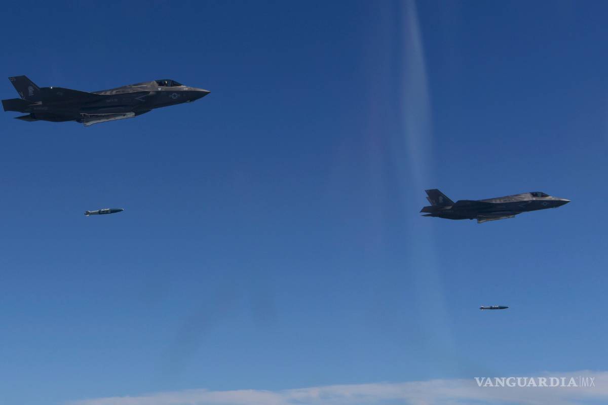 Bombarderos de EU realizan maniobras cerca de Corea del Norte