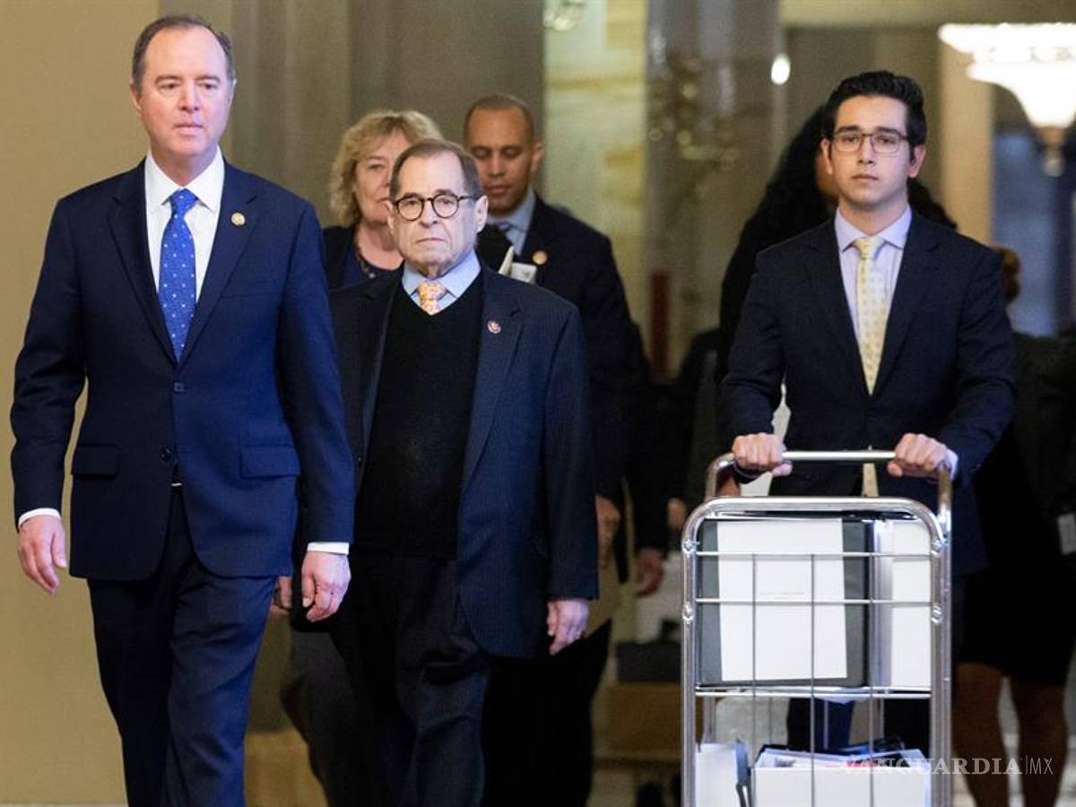 $!Al final de su argumentación los demócratas acusan a Trump de abusar de su cargo