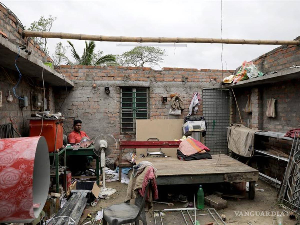 $!Super ciclón Amphan arrasa y destroza todo lo que se interpone en su paso por la India y Bangladesh (fotos)