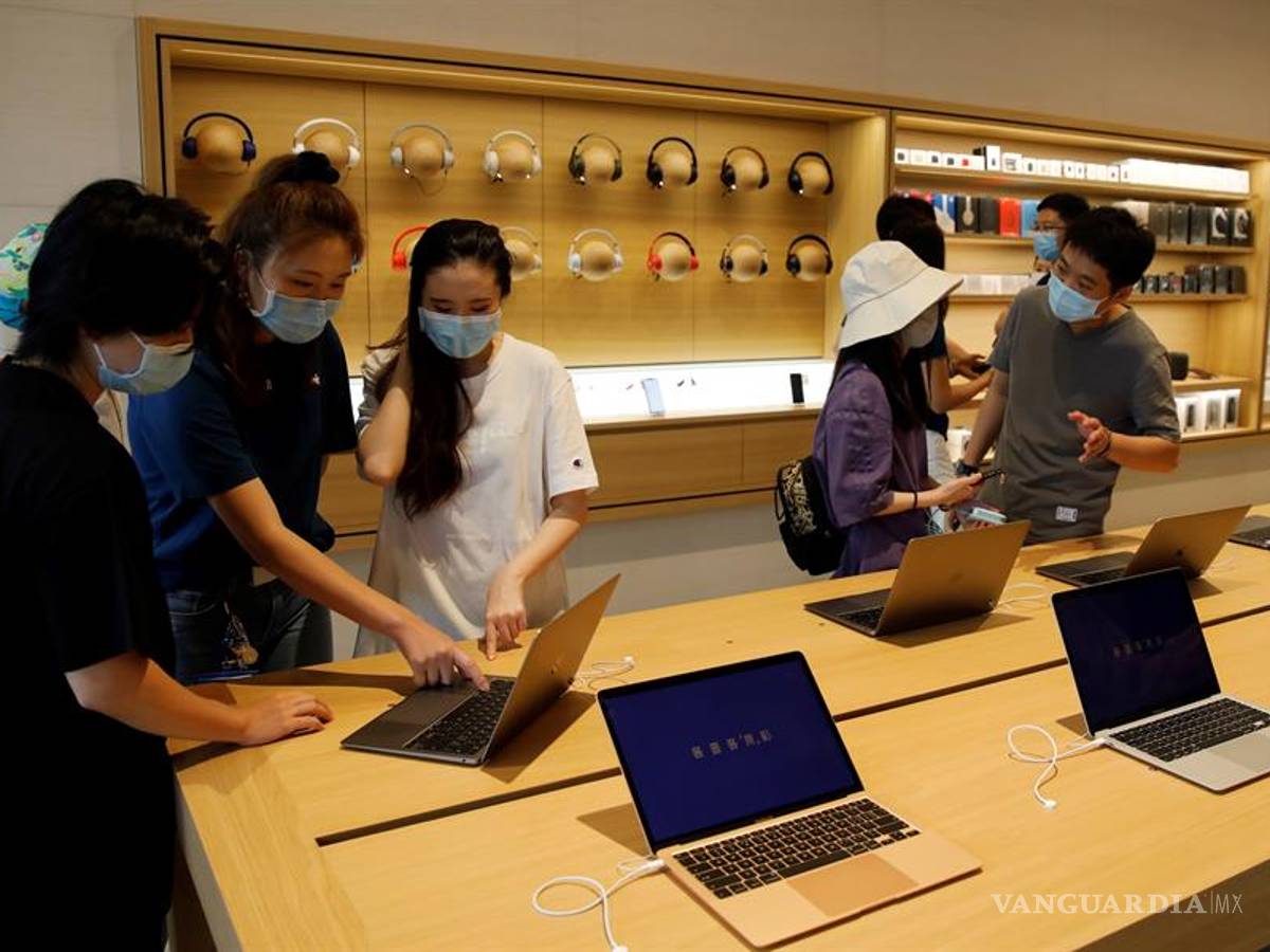 $!Apple ignora la guerra comercial entre Trump y China, abre en Pekín su tienda más grande de Asia