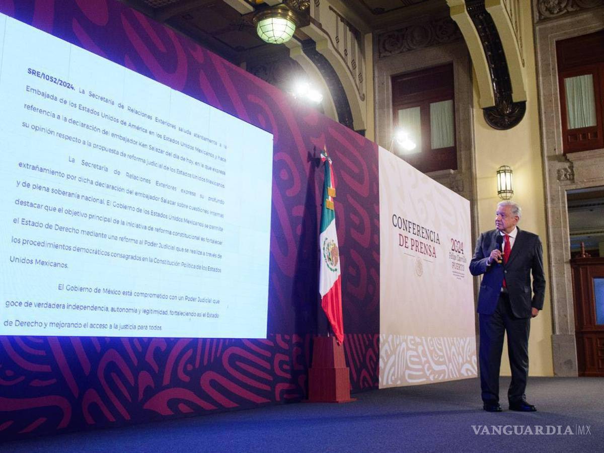 $!Siguiendo su estilo, el presidente López Obrador respondió a lo dicho por Estados Unidos señalando que son injerencistas.