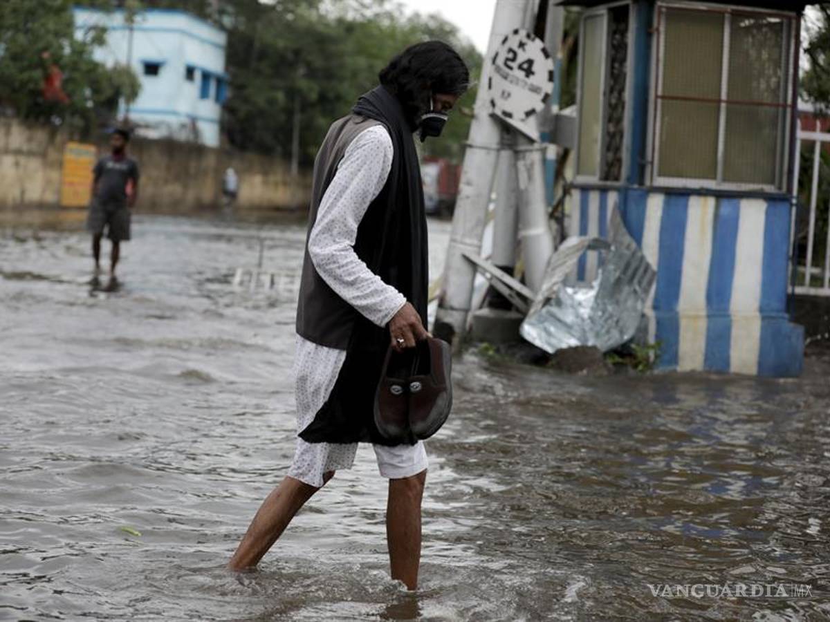 $!Super ciclón Amphan arrasa y destroza todo lo que se interpone en su paso por la India y Bangladesh (fotos)