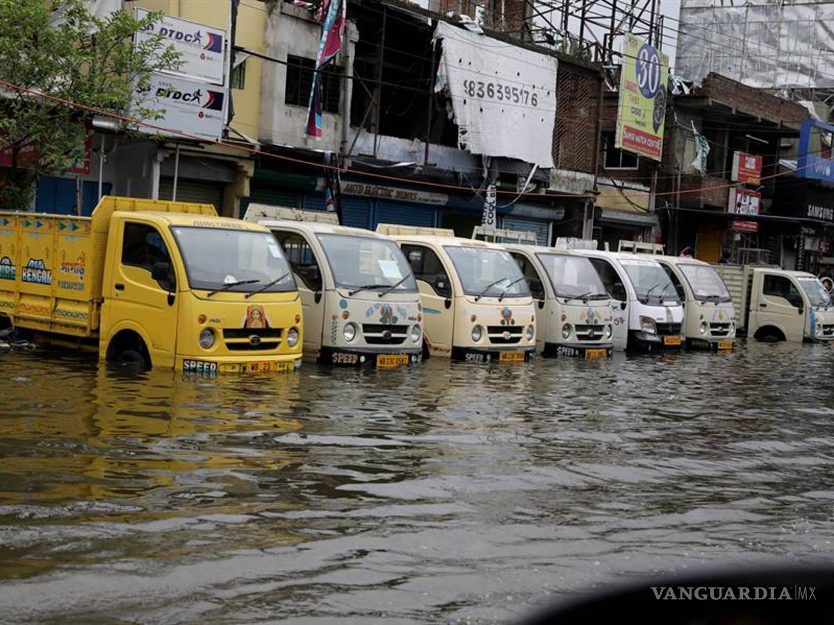 $!Super ciclón Amphan arrasa y destroza todo lo que se interpone en su paso por la India y Bangladesh (fotos)