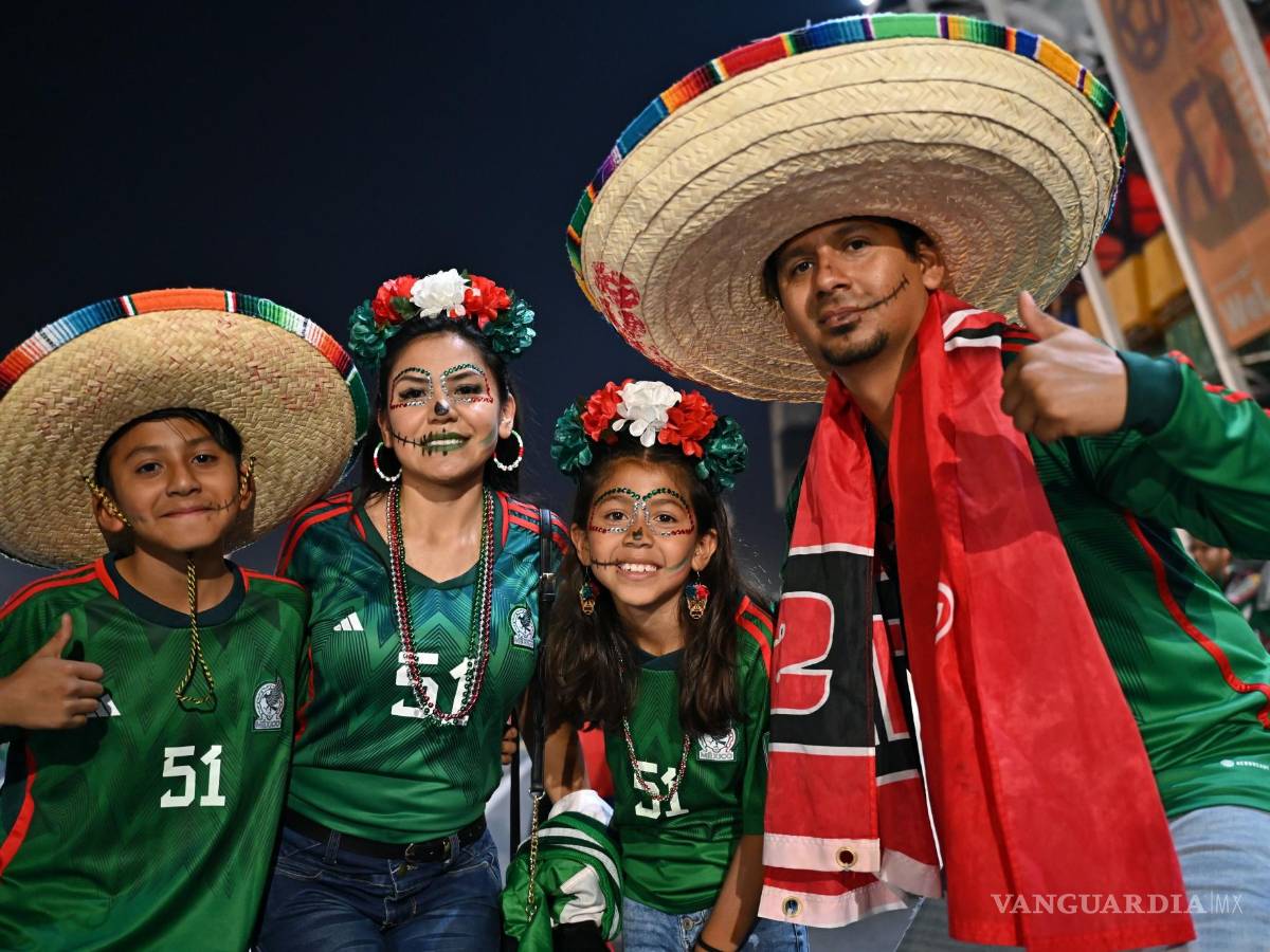 $!Seguidores de México antes del partido de fútbol del grupo C de la Copa Mundial de la FIFA 2022 entre México y Polonia en el Estadio 947 en Doha, Qatar.