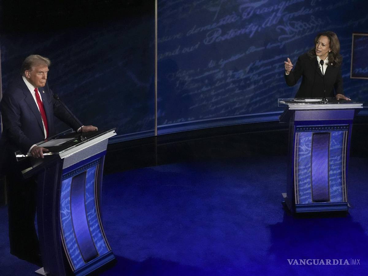 $!El candidato presidencial republicano Donald Trump y la candidata presidencial demócrata Kamala Harris, en el debate organizado por ABC News en Filadelfia.