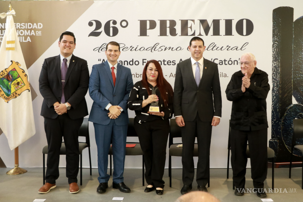 $!Autoridades presentes en la ceremonia número 26 del Premio Cultural UAdeC.