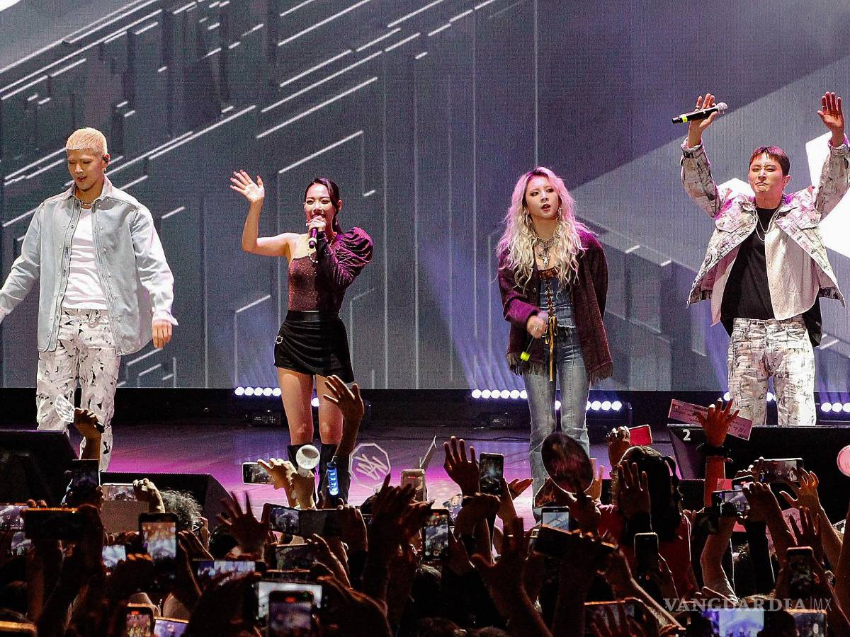 $!Los integrantes del grupo surcoreano KARD, BM, Somin, Jiwoo y J. Seph se presentan durante la 50 edición del Festival Internacional Cervantino.