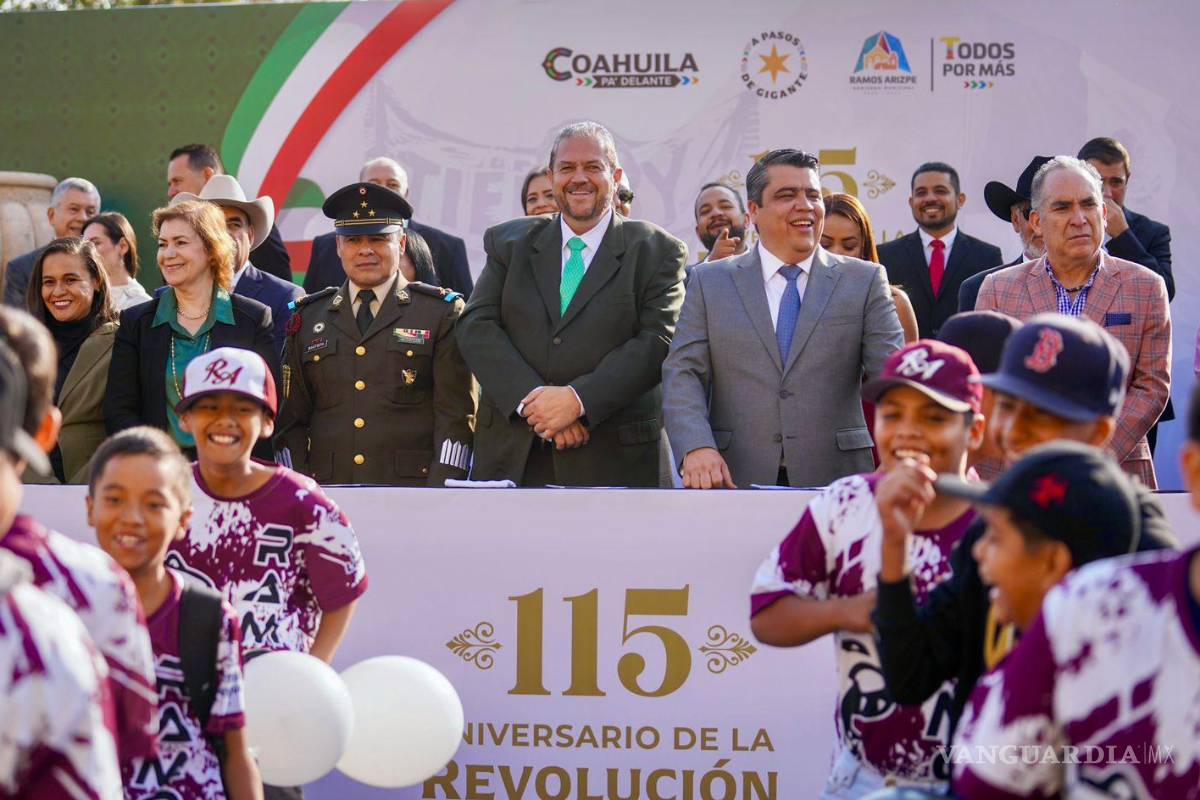 Ramos Arizpe celebra la Revolución Mexicana con desfile cívico