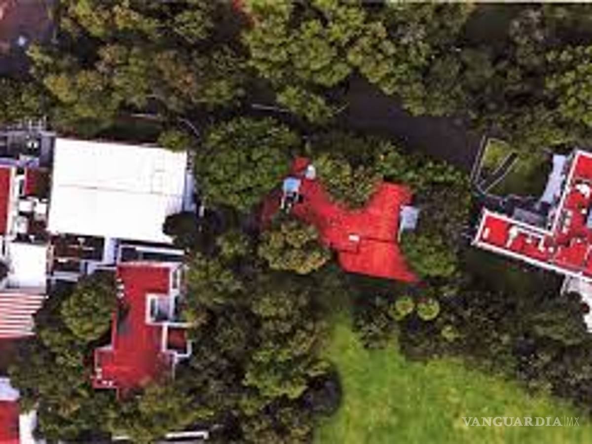 $!Mientras EPN se ‘camufla’ en disfraces, Angélica Rivera es vista en lujosas tiendas de EU