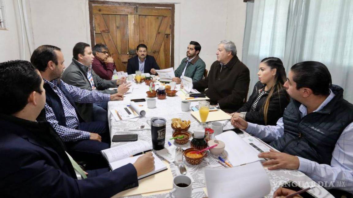 Alcaldes electos de la Región Sureste analizan temas presupuestales