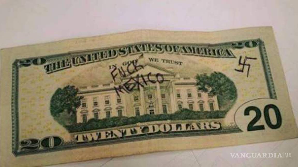 $!“Mexicanos, la versión humana de las ratas”, escriben en dólares que circulan en EU, denuncian
