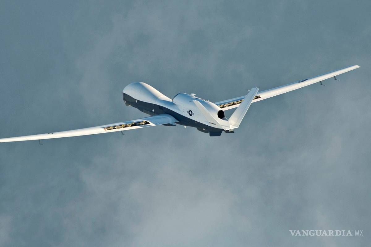 Derribo de un dron en el golfo Pérsico conforta a Irán y EU