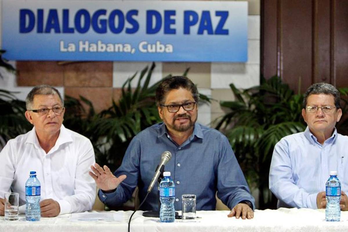 Insisten FARC en rechazar plebiscito para la paz