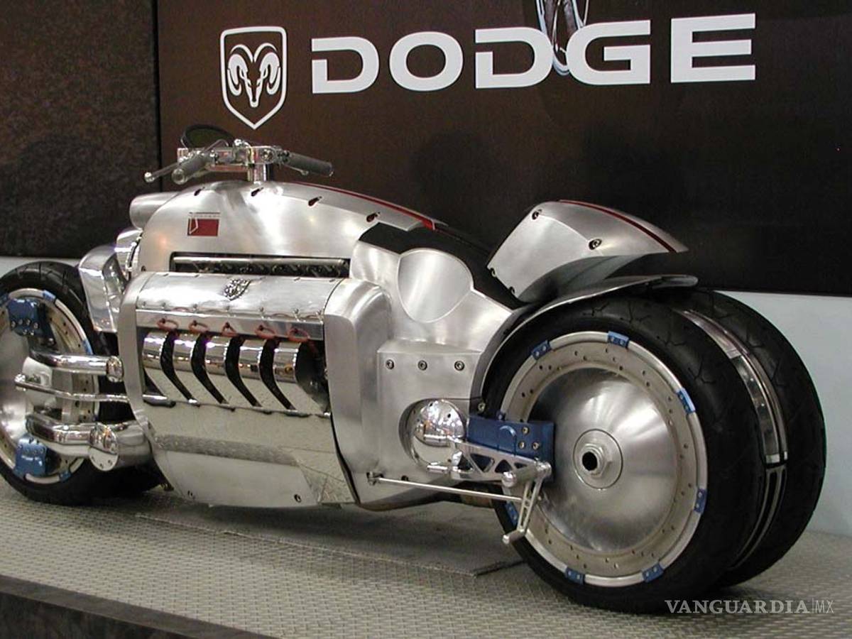 $!6 ejemplos de cuando una marca de coches se mete en el mundo de las motos