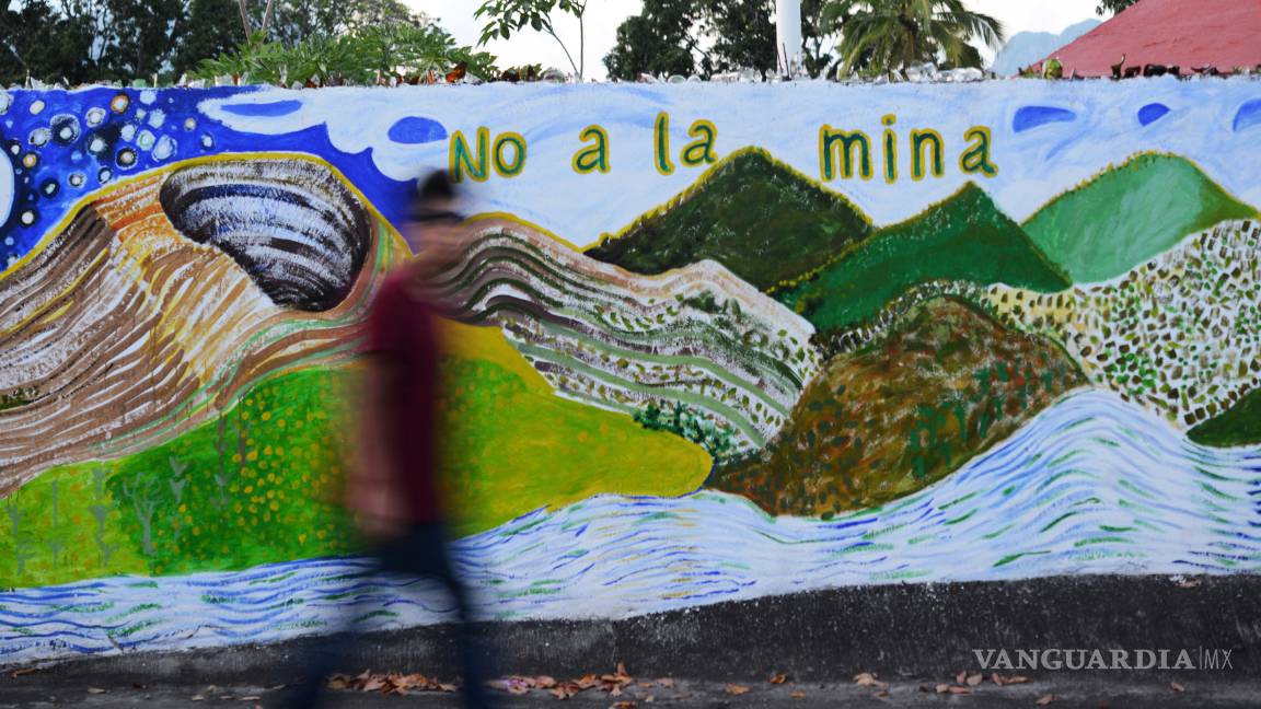 $!El pueblo la echó, pero la minera canadiense ya perfora, otra vez…