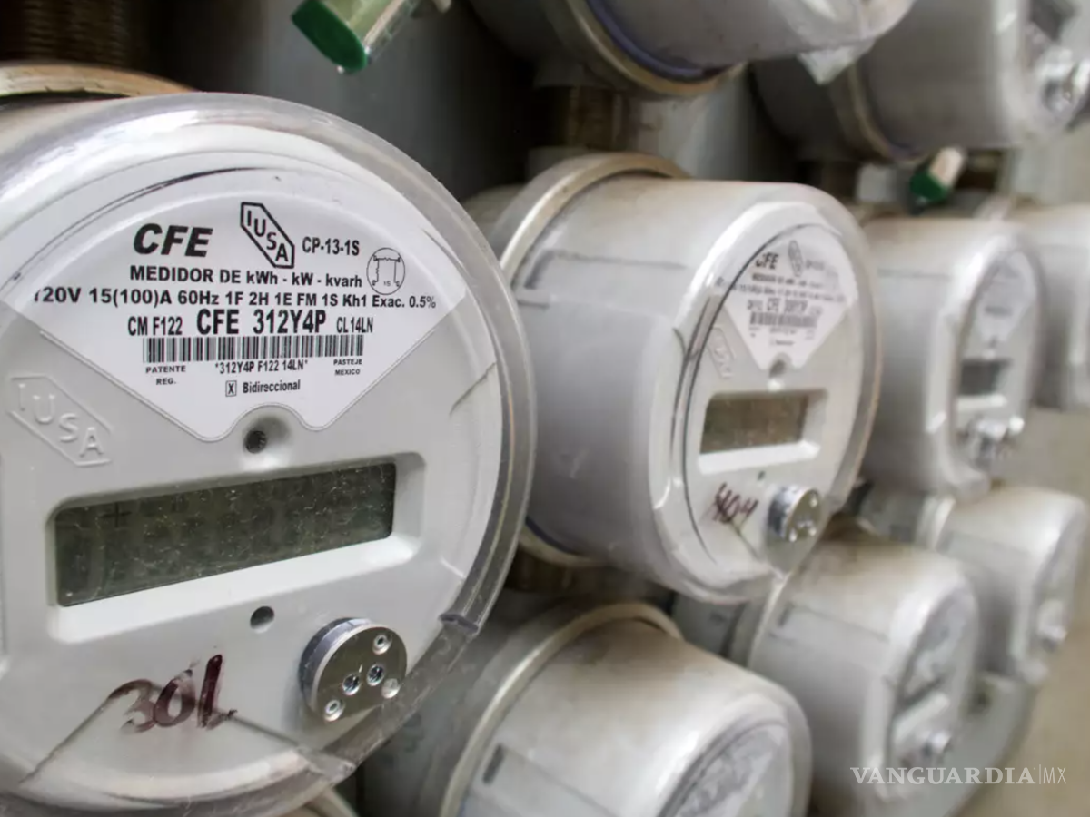 $!La instalación de nuevos medidores digitales de energía en viviendas y comercios puede provocar variaciones en el monto del recibo de luz.