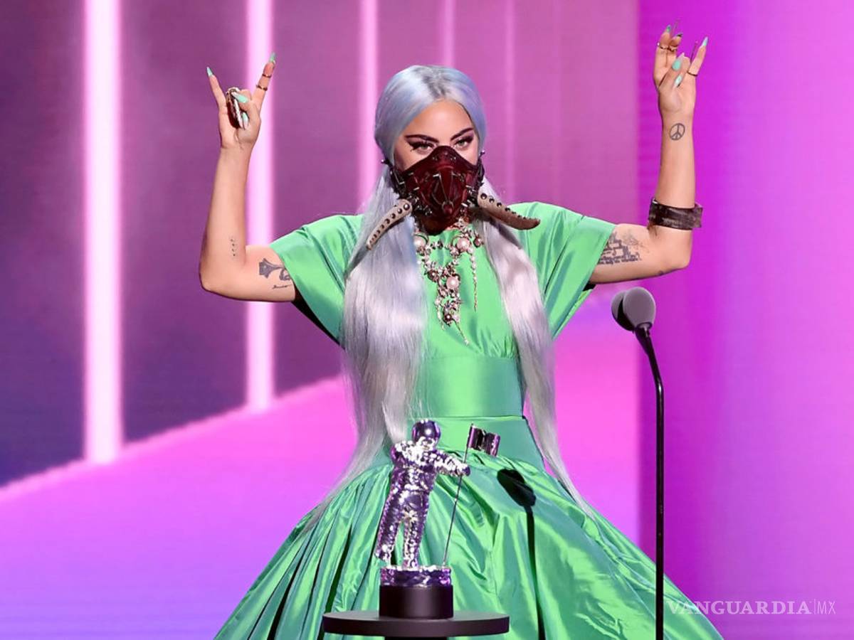 $!Lady Gaga reivindica los cubrebocas... ¡Y tiene los modelos más originales!