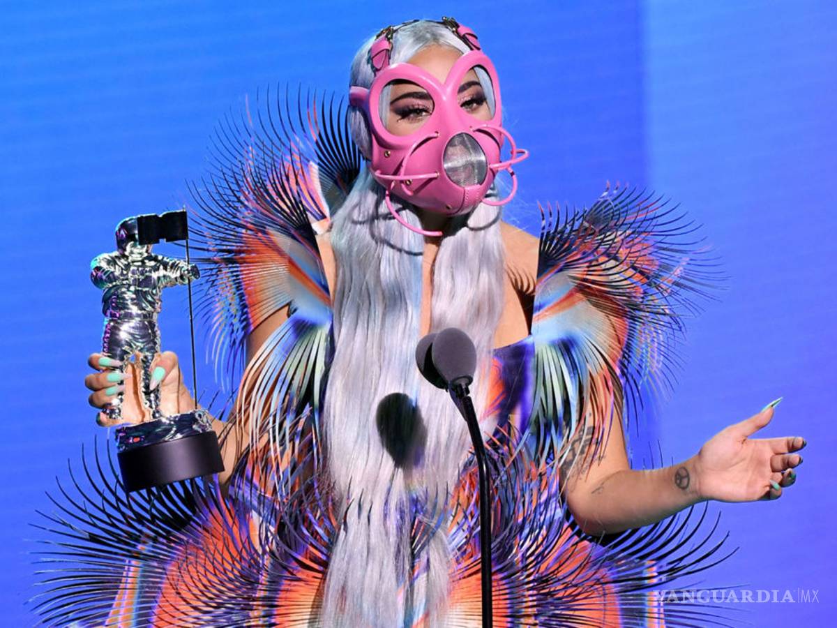 $!Lady Gaga reivindica los cubrebocas... ¡Y tiene los modelos más originales!