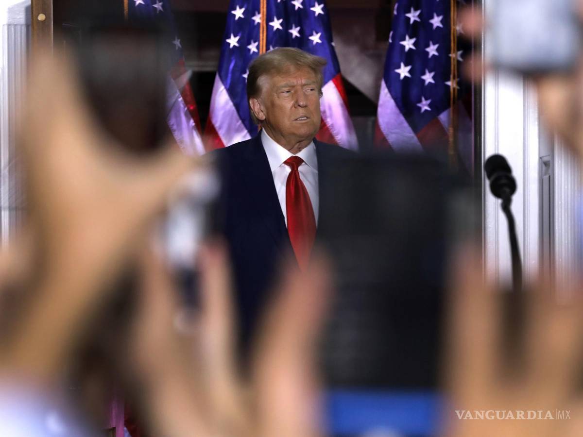$!El expresidente de los Estados Unidos, Donald J. Trump, habla afuera del Trump National Golf Club, en Bedminster, Nueva Jersey.