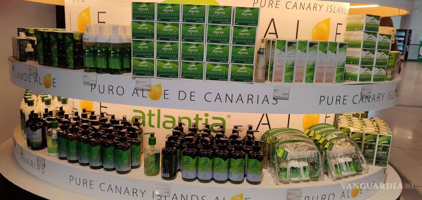 $!Productos de cosmética elaborados con aloe vera de Canarias, en el escaparate de una tienda.