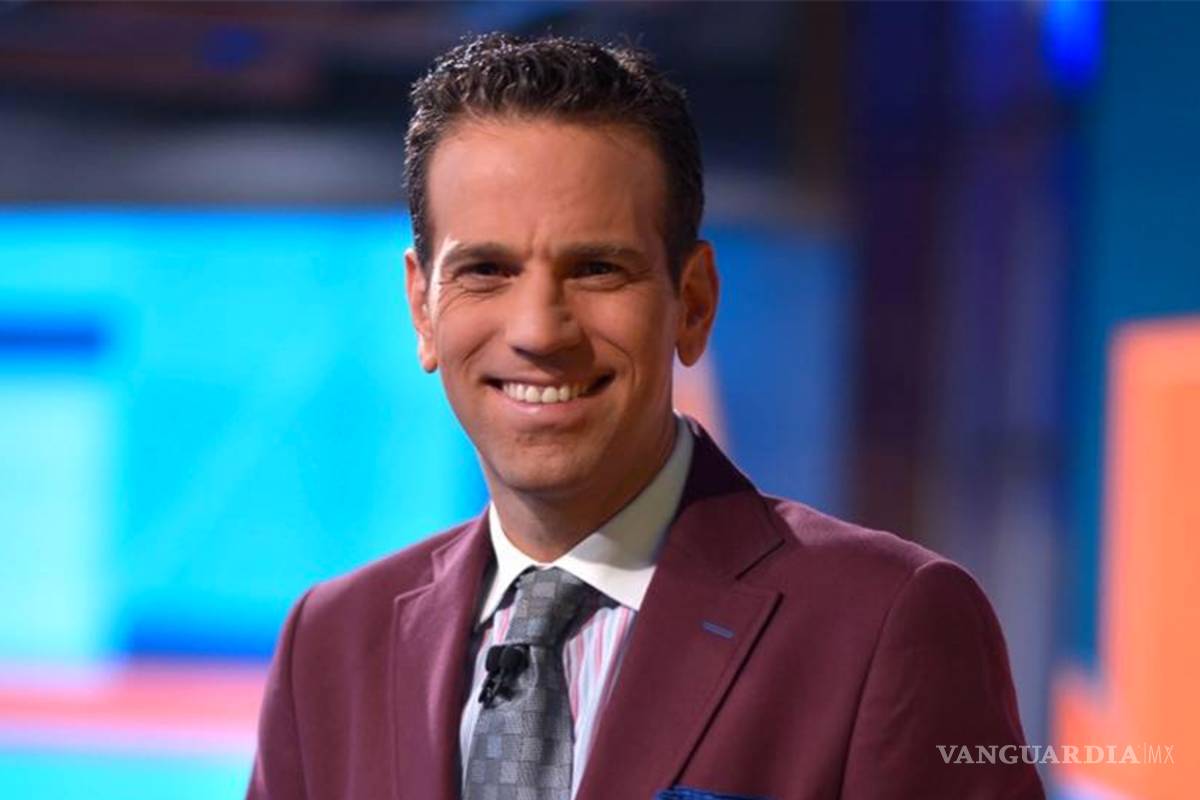 Loret de Mola tiene nuevo trabajo, y así lo presumió en Twitter